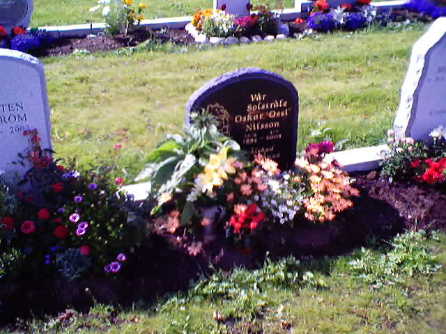 H&auml;r &auml;r Oskars grav.